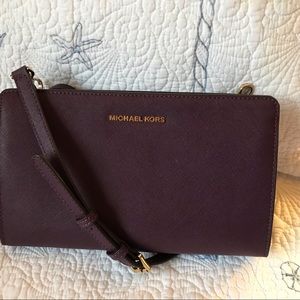 Pristine Michael Kors convertible clutch/crossbody